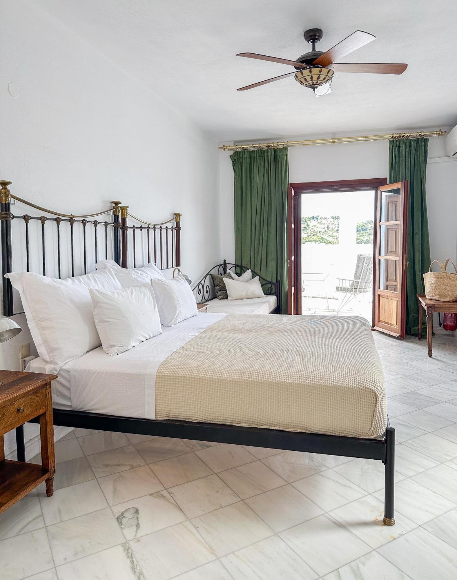 Hotel Ourania'S Mansion Città di Skiathos Esterno foto